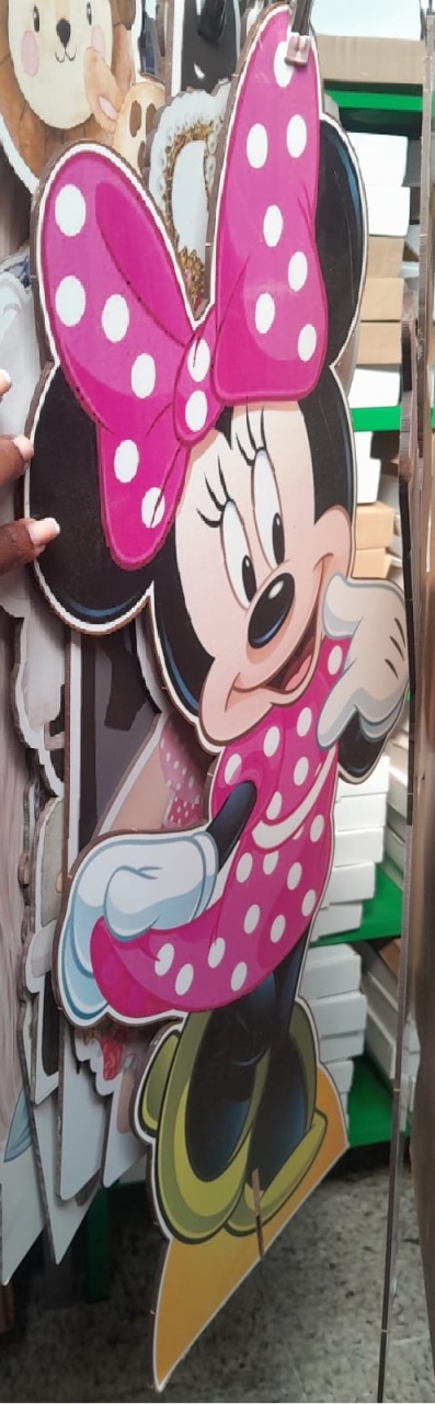 Display de Chão Minnie Rosa - Bonequinha Preta Festas