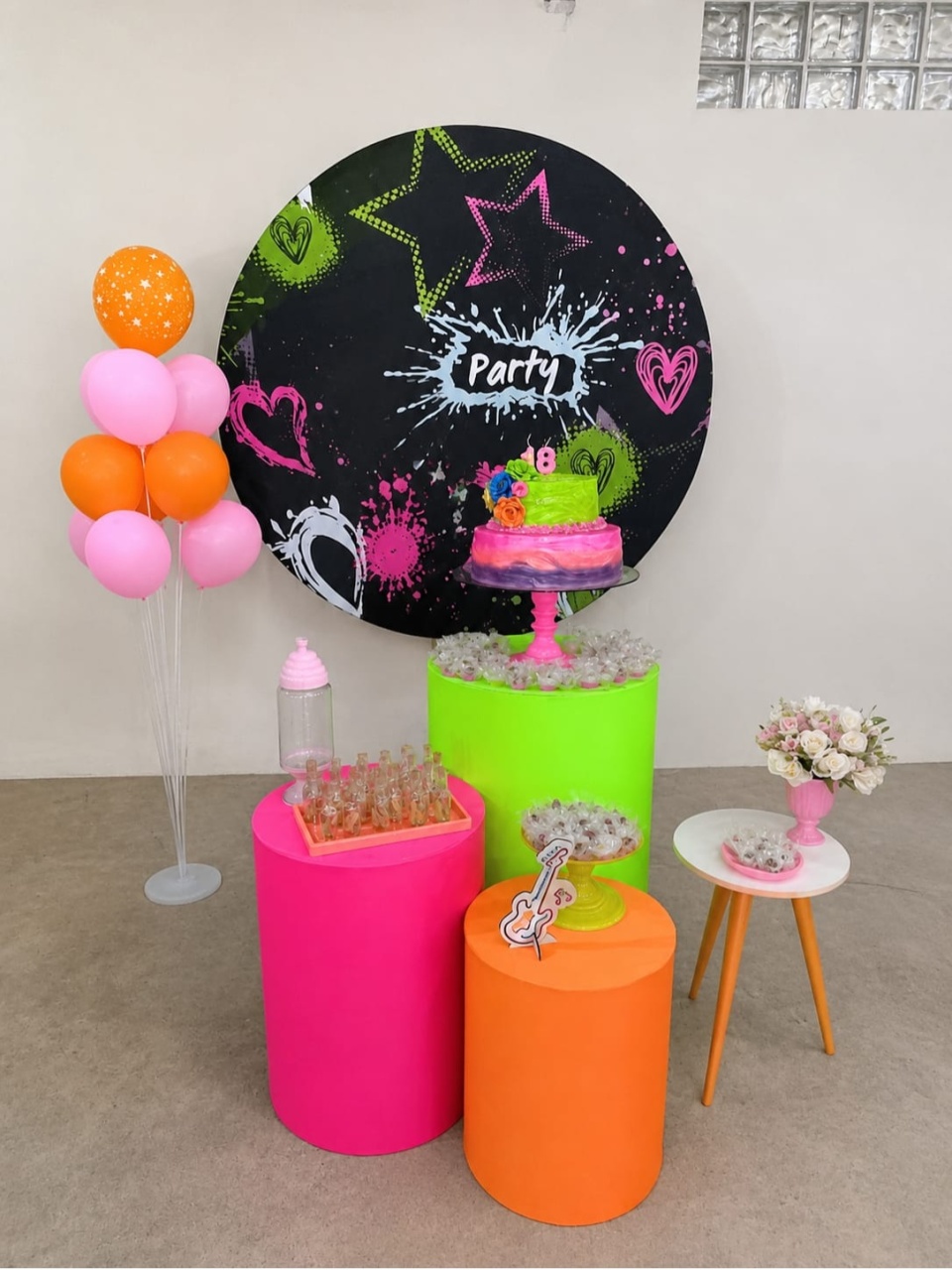 Kit Completo - Neon - Bonequinha Preta Festas