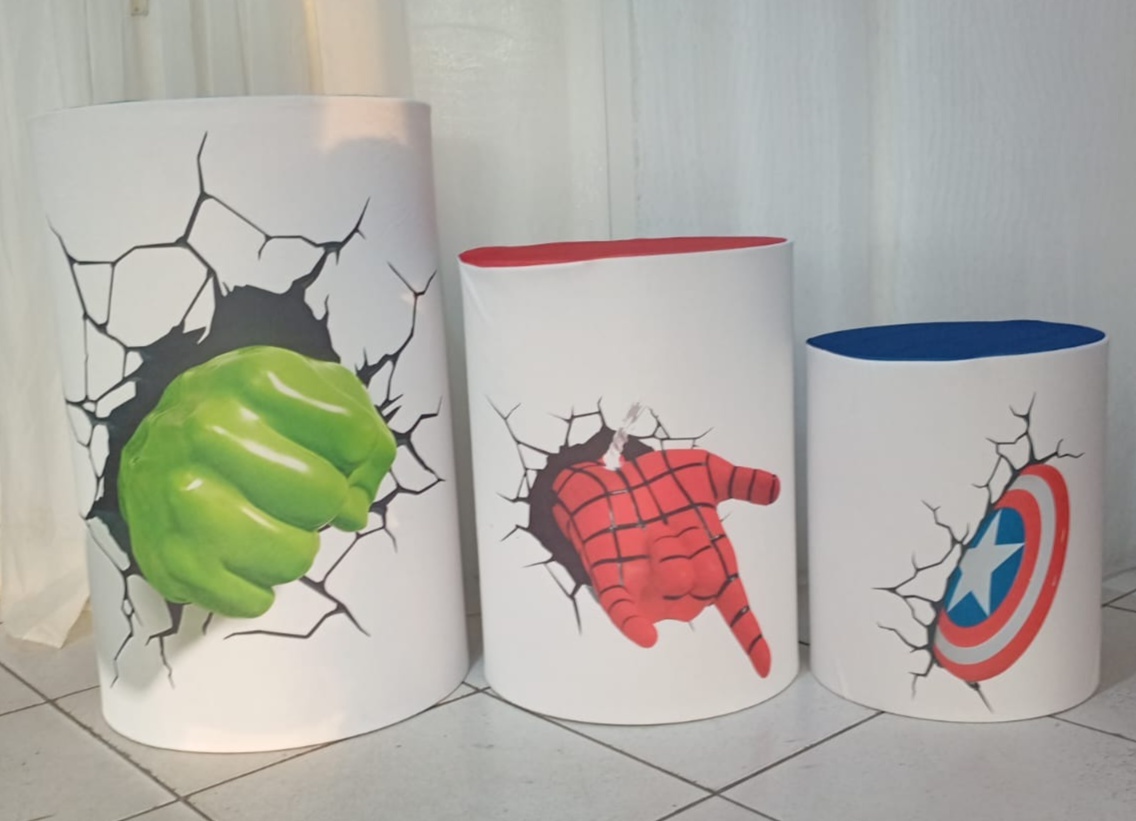 Trio de Capa Para Cilindro Vingadores - Bonequinha Preta Festas