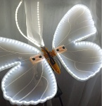 Borboleta de Led Com Movimento - 40Cm - imagem 3