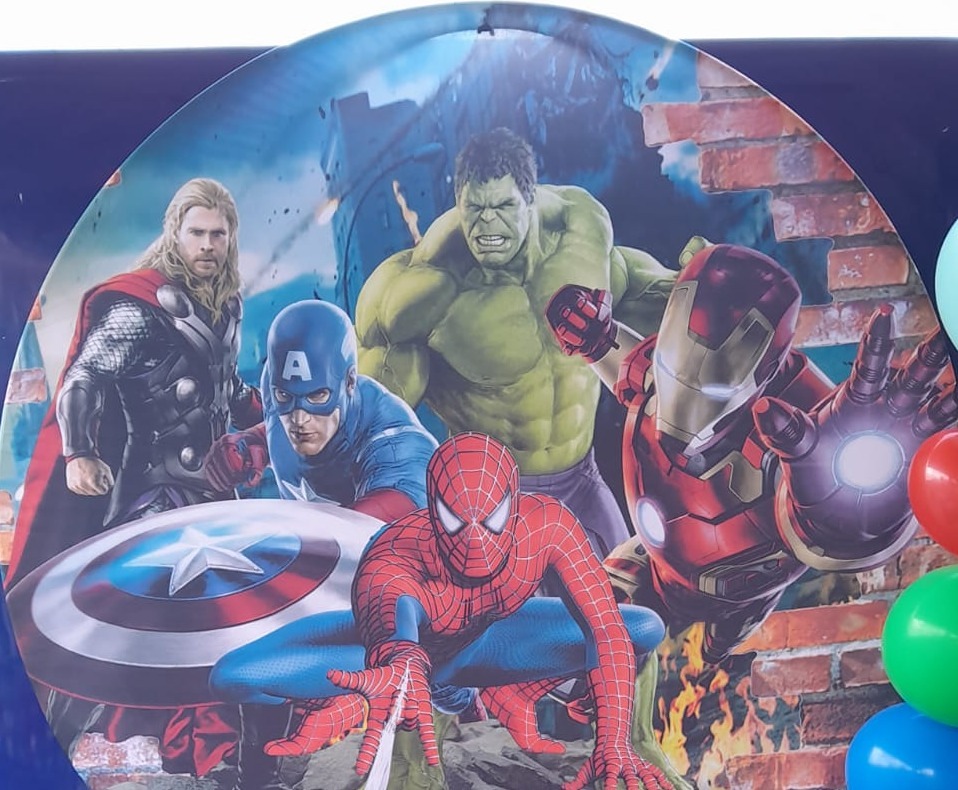 Capa Para Painel Redondo Vingadores 1,5Mt - Bonequinha Preta Festas
