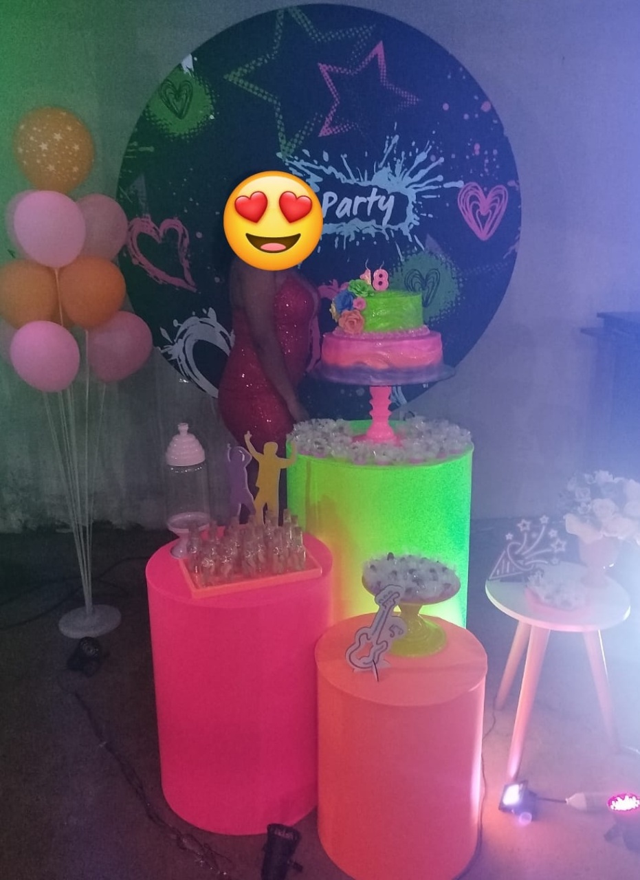 Kit Completo - Neon - Bonequinha Preta Festas
