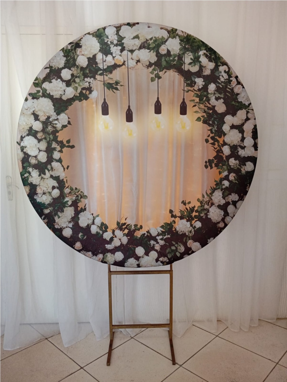 Capa Para Painel Redondo Casamento / Noivado / Bodas / Floral 1,5Mt - Bonequinha Preta Festas