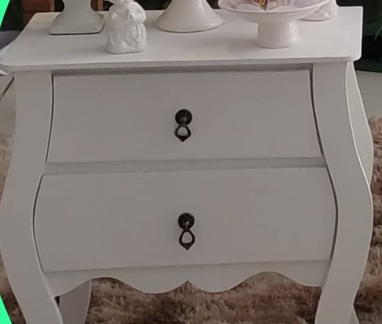 Mini Aparador Branco - Bonequinha Preta Festas