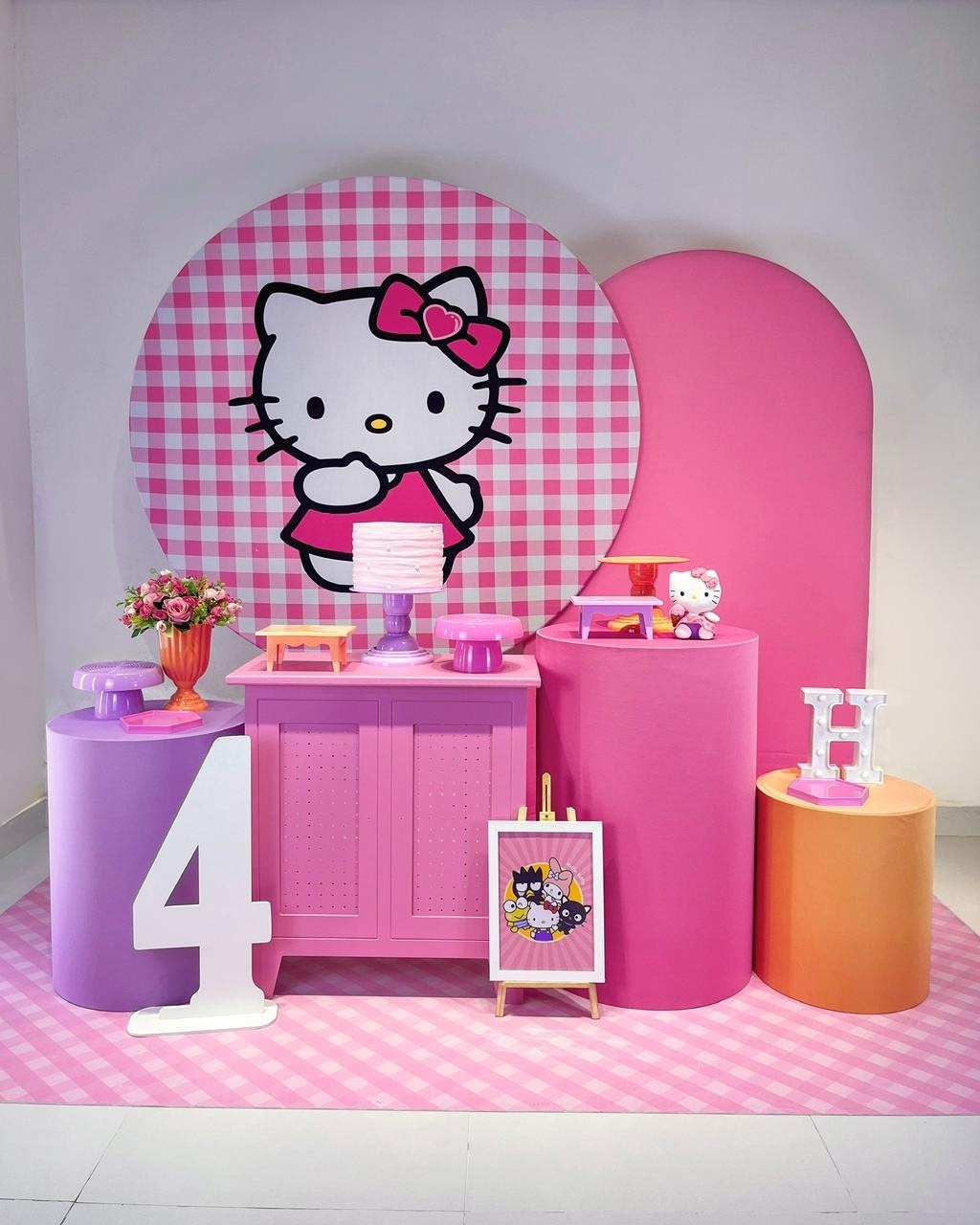 Kit Hello Kitty Xadrez - Ouro - Bolando a Festa