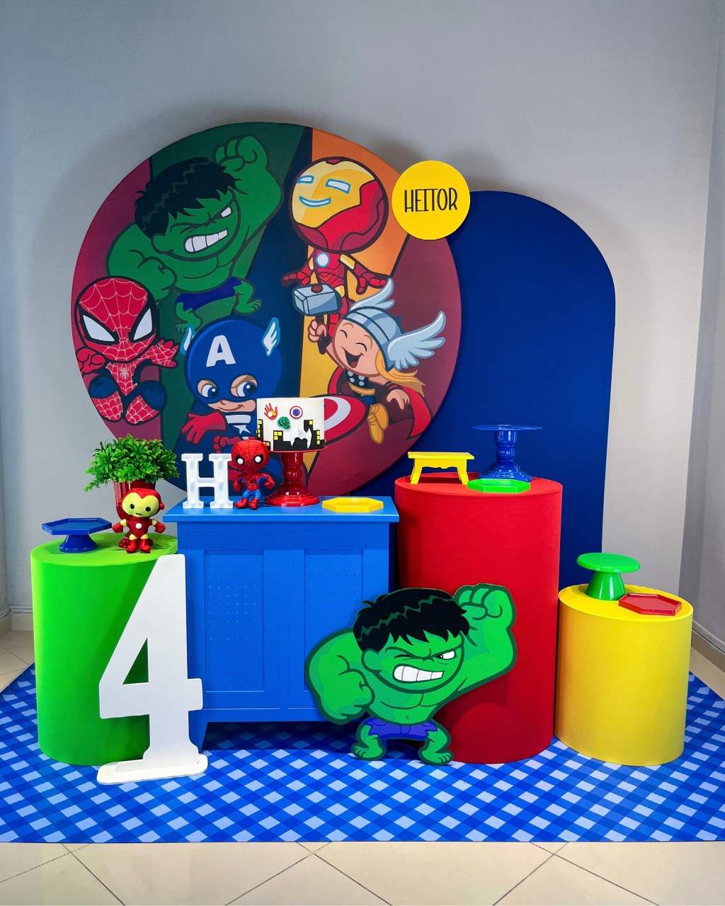 Kit Vingadores Baby - Ouro - Bolando a Festa
