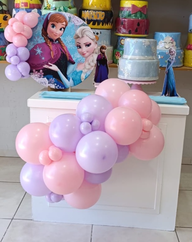 Kit Mesa Frozen 2 - Catálogo Tay pegue e monte
