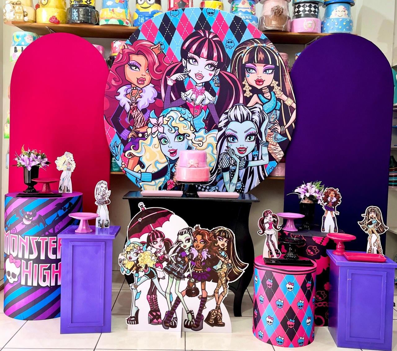 Monster High - Mega - Catálogo Tay pegue e monte