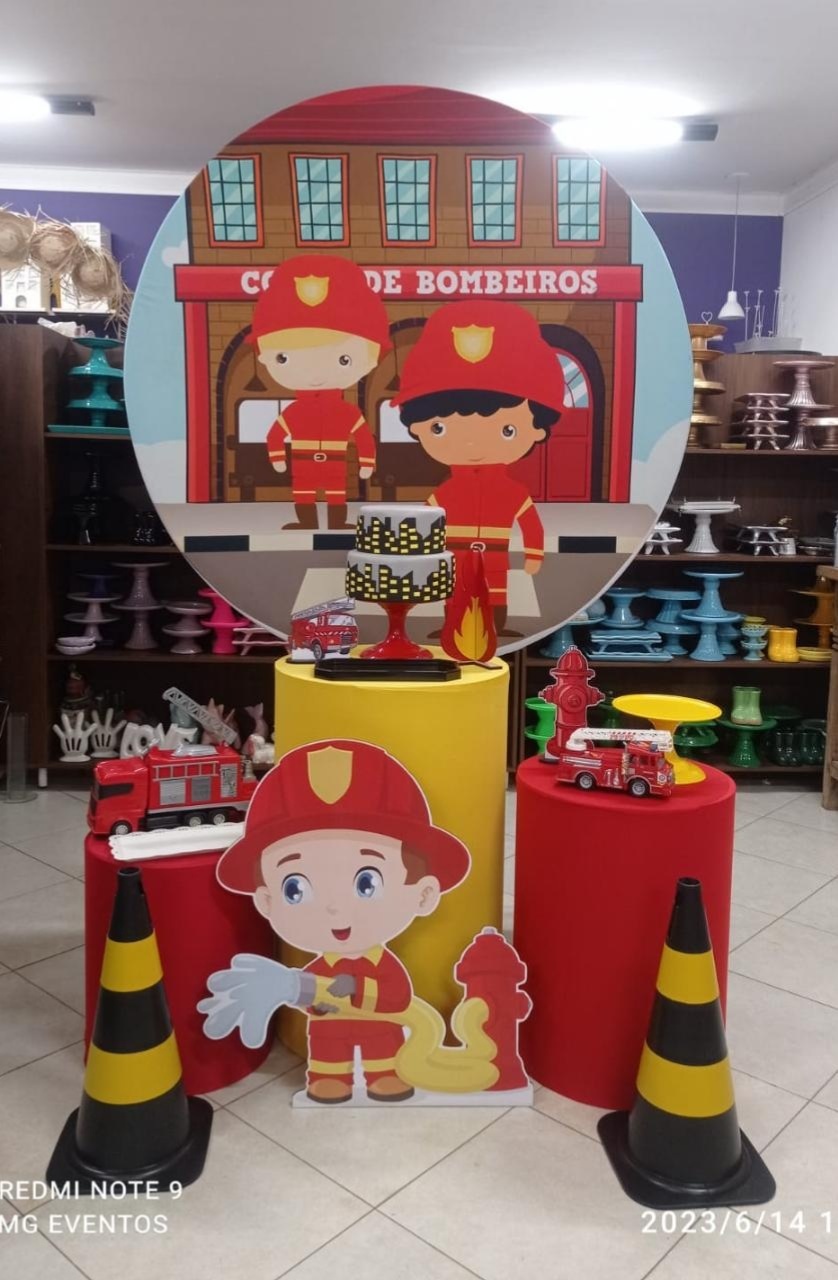 Bombeiros Plus - Catálogo Tay pegue e monte