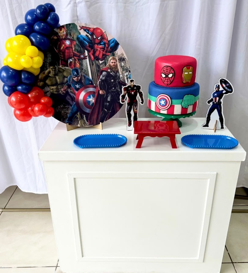 Kit Mesa Vingadores1 - Catálogo Tay pegue e monte