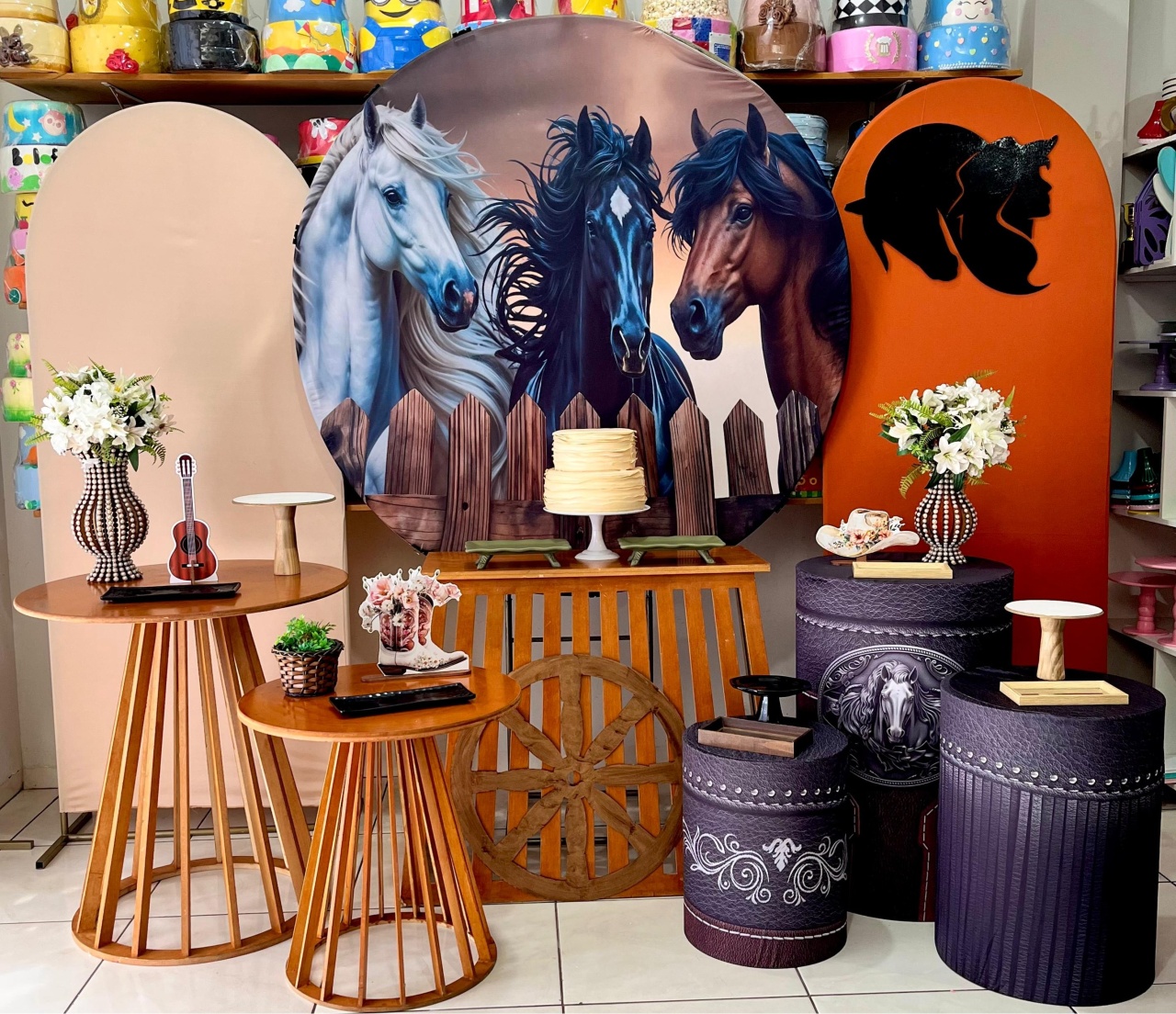 Cavalo Country - Menina - Romano - Mega - Catálogo Tay pegue e monte
