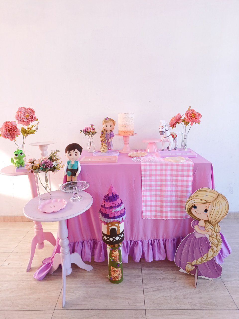 Kit Afetivo Mesa Festiva Rapunzel - Bella decor by Tamires