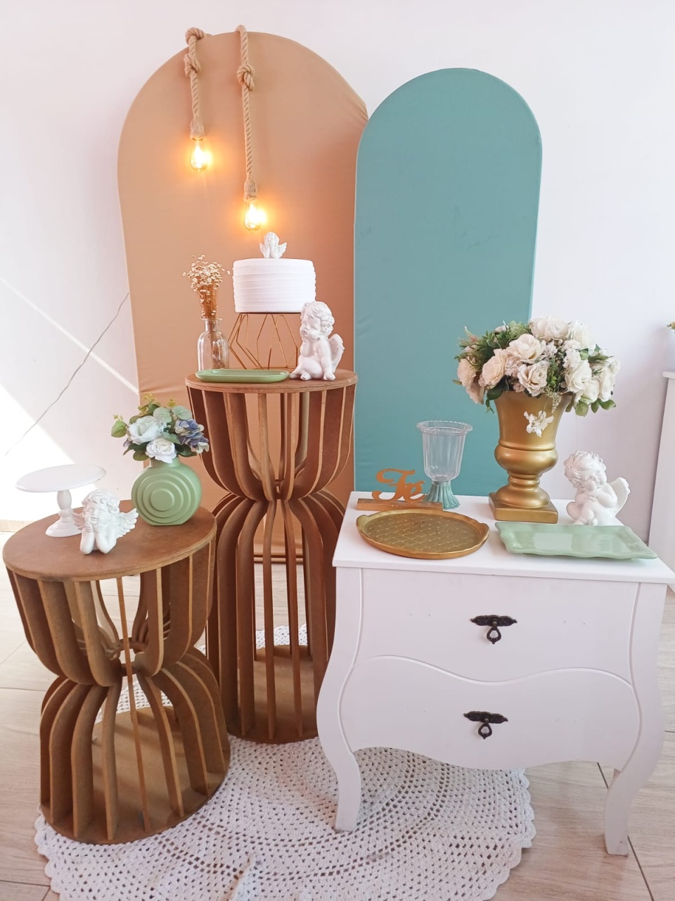 Batizado Bege,Branco,Rustico E Verde Jade  - Bella decor by Tamires