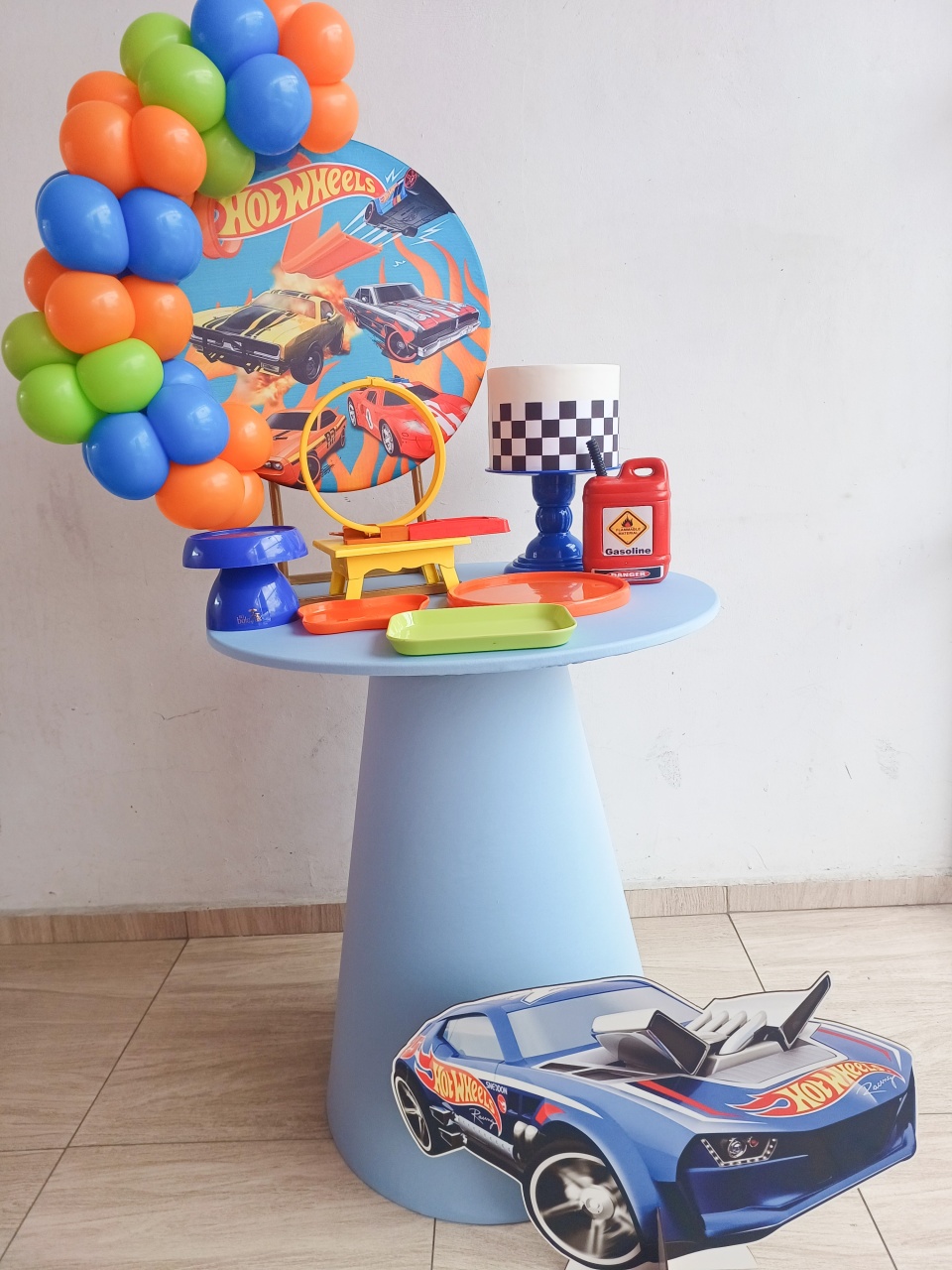 Mini Festa Hotwells Com Display de Chão  - Bella decor by Tamires