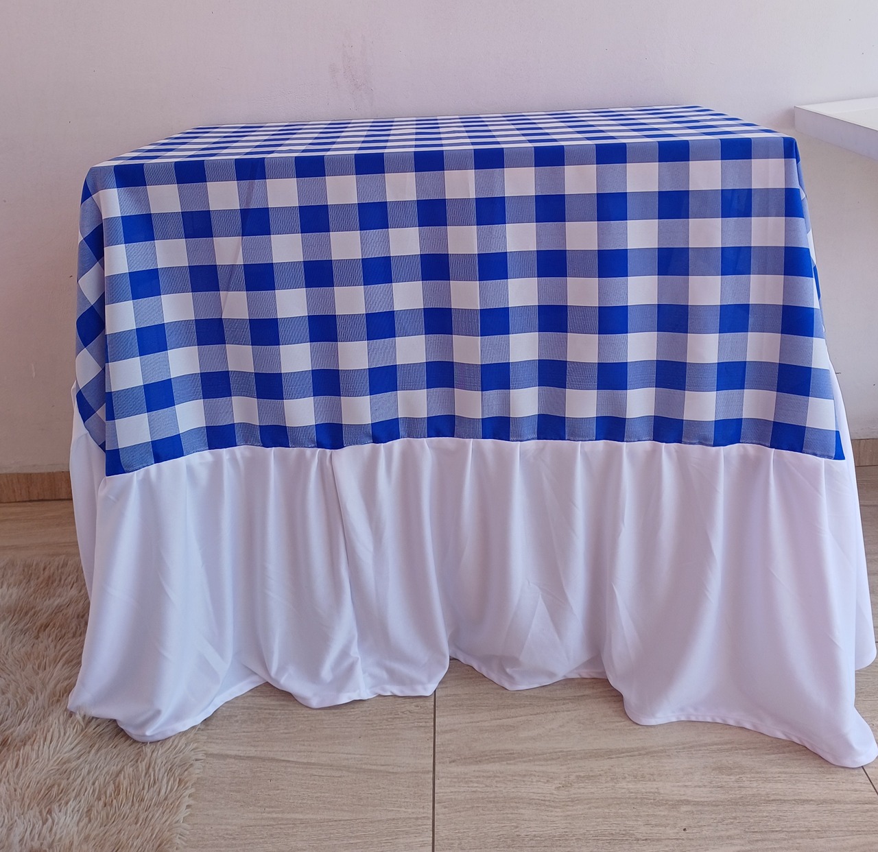 Toalha de Mesa Xadrez Azul Bic Babado  - Bella decor by Tamires