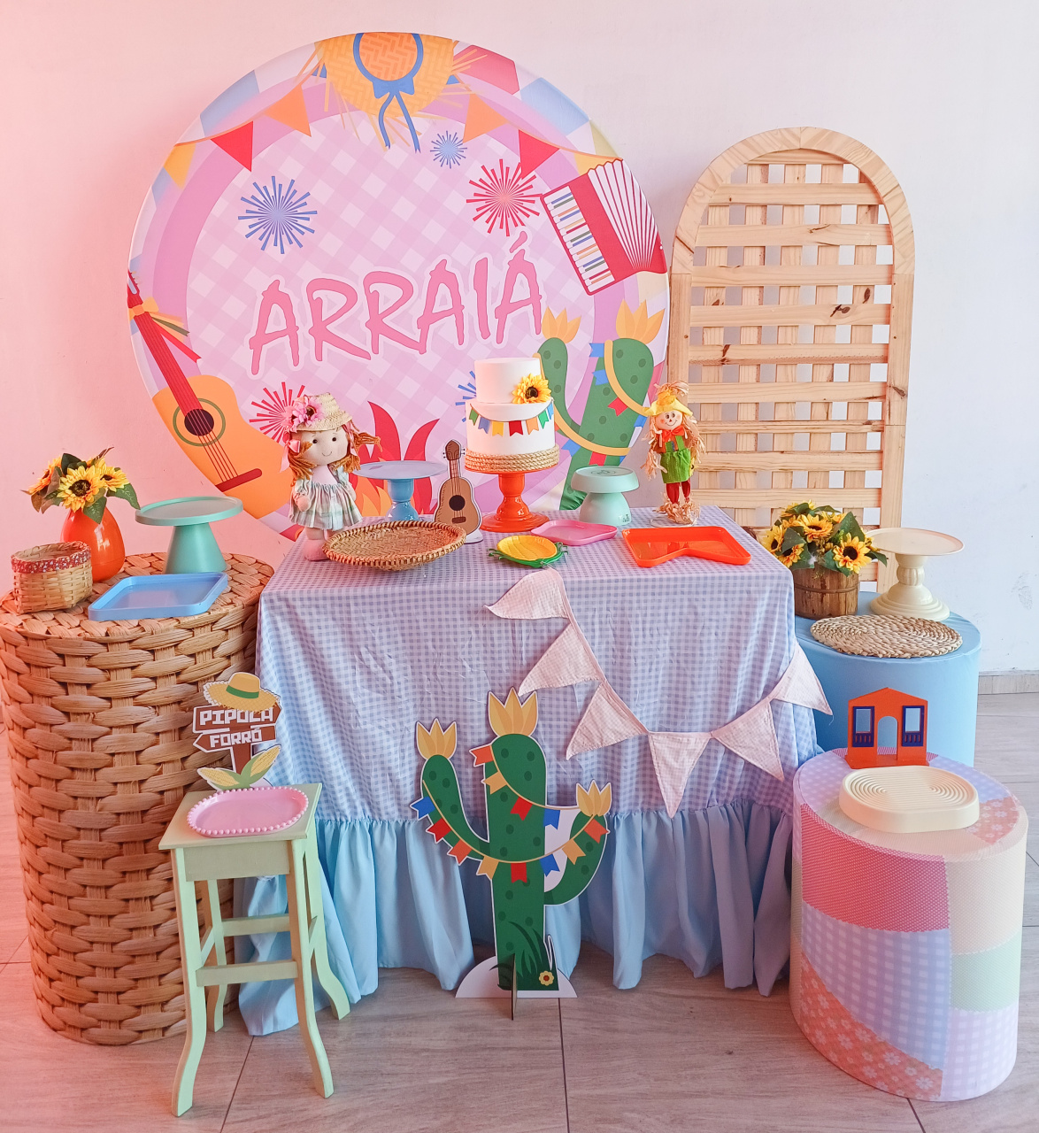 Festa Afetiva Junina Modelo Com Toalha Babado - Bella decor by Tamires
