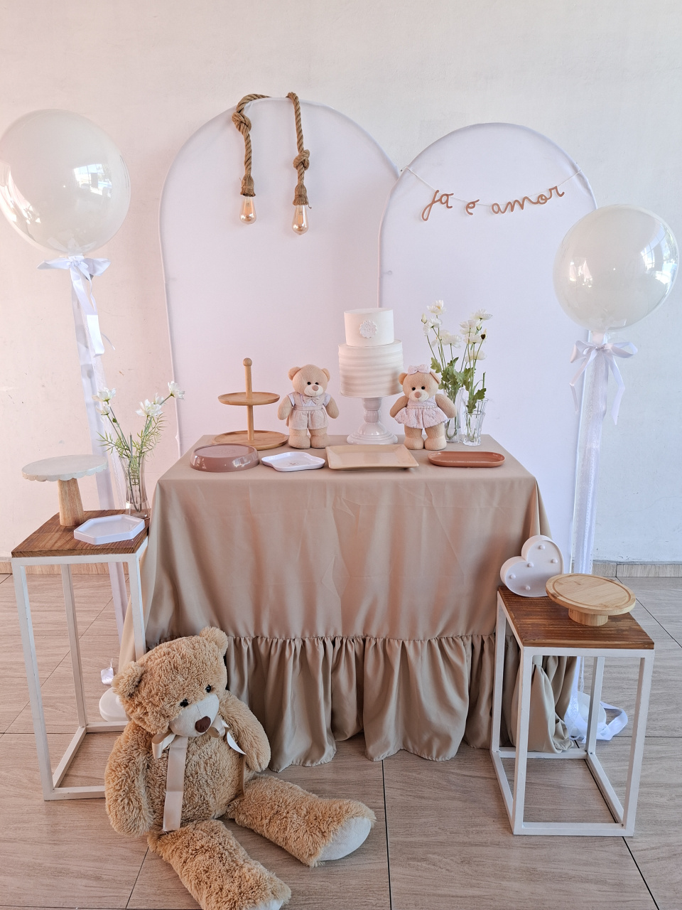 Cha Revelação Bege E Branco Afetivo Urso - Bella decor by Tamires