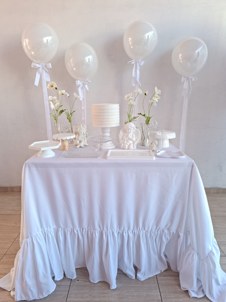 Batizado Branco Com Toalha - Bella decor by Tamires