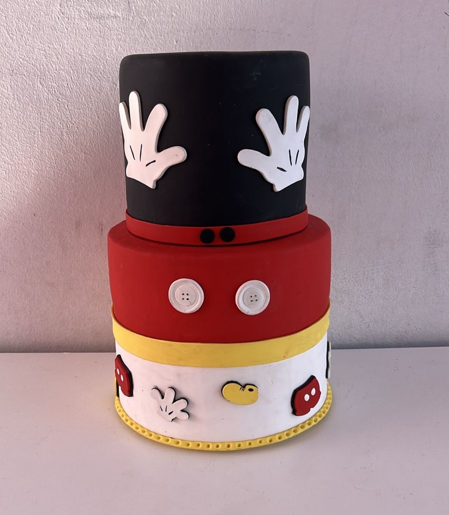 Bolo Mickey Biscuit  - Bella decor by Tamires