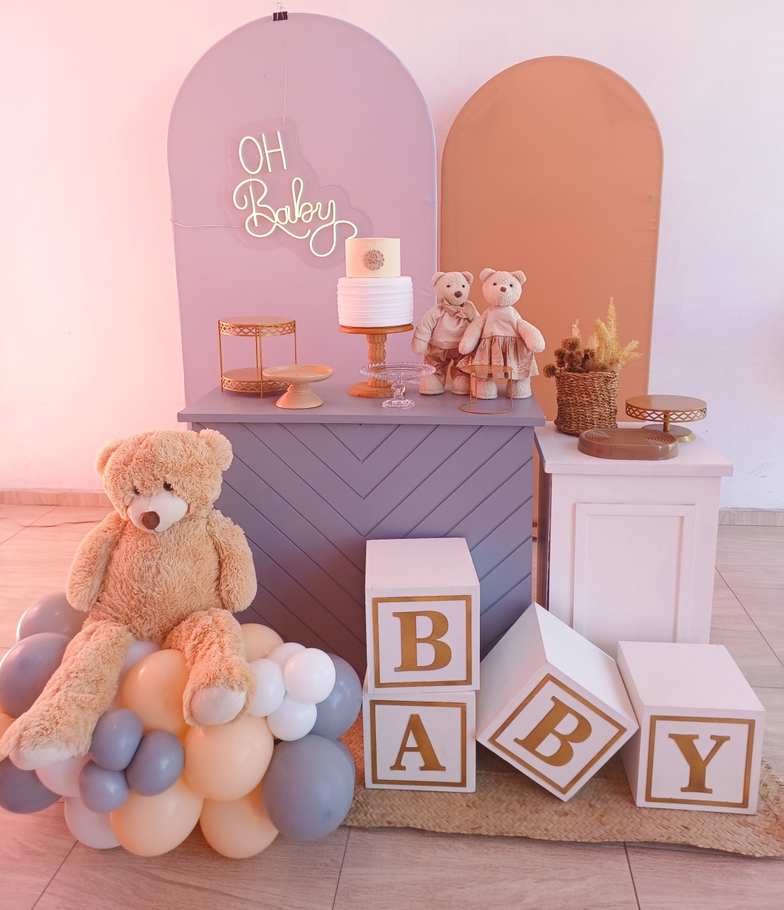 Composição Chá Revelação Cinza E Bege  - Bella decor by Tamires