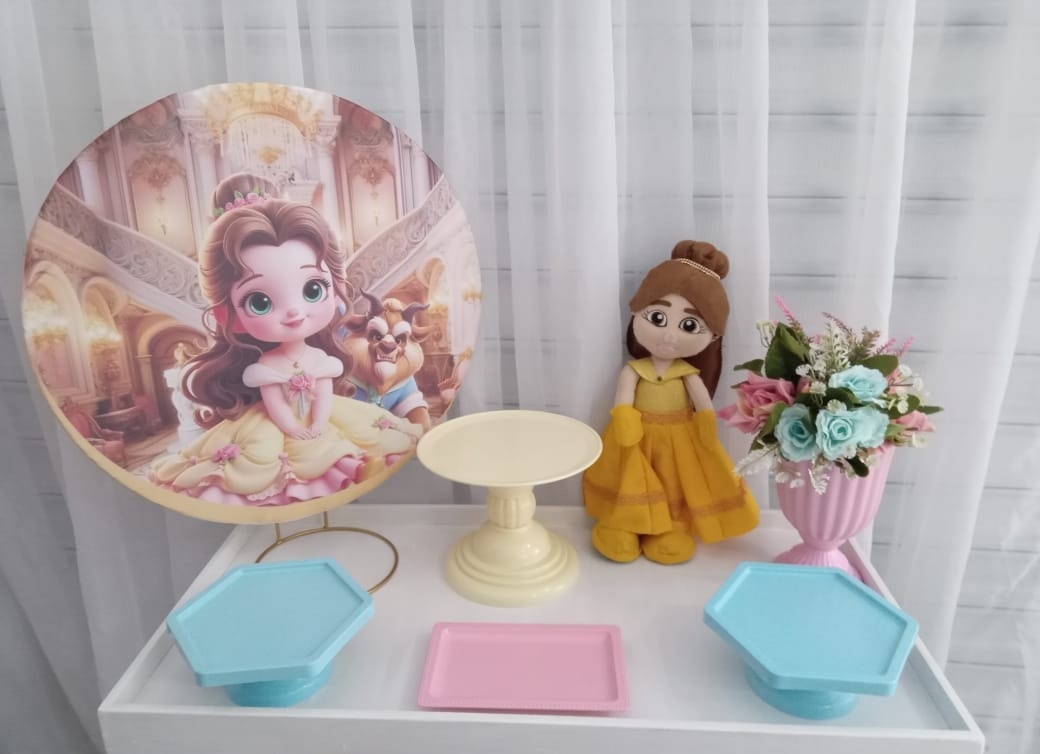  Bela E A Fera- Mini Festa Na Mesa - LIS FESTAS E LOCAÇÕES