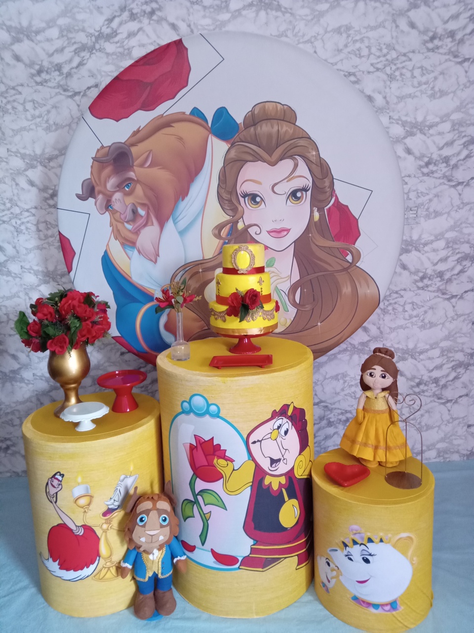 Bela E A Fera Vermelha- Pegue E Monte Pocket - LIS FESTAS E LOCAÇÕES