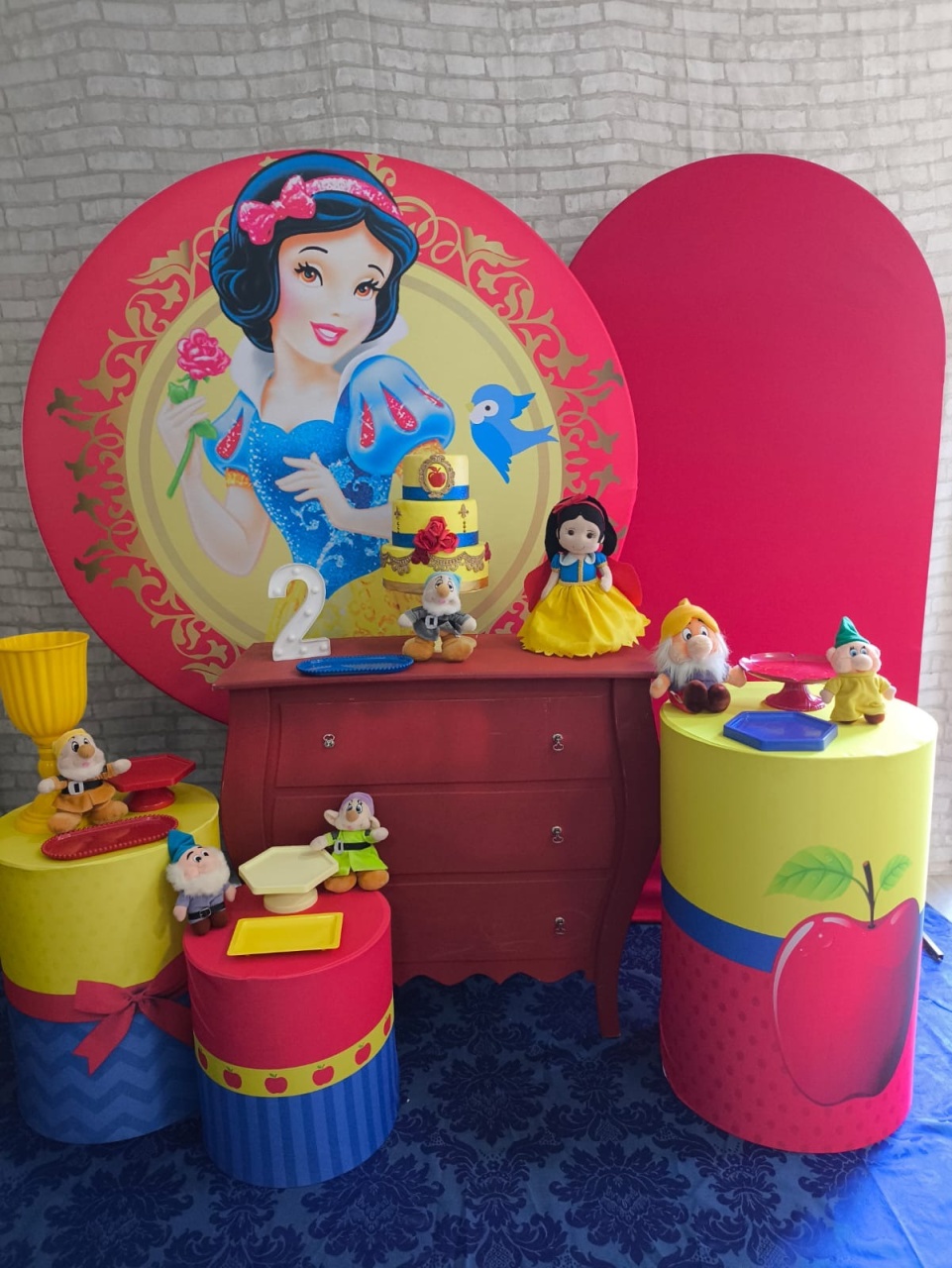 Branca de Neve - Pegue E Monte Premium - LIS FESTAS E LOCAÇÕES