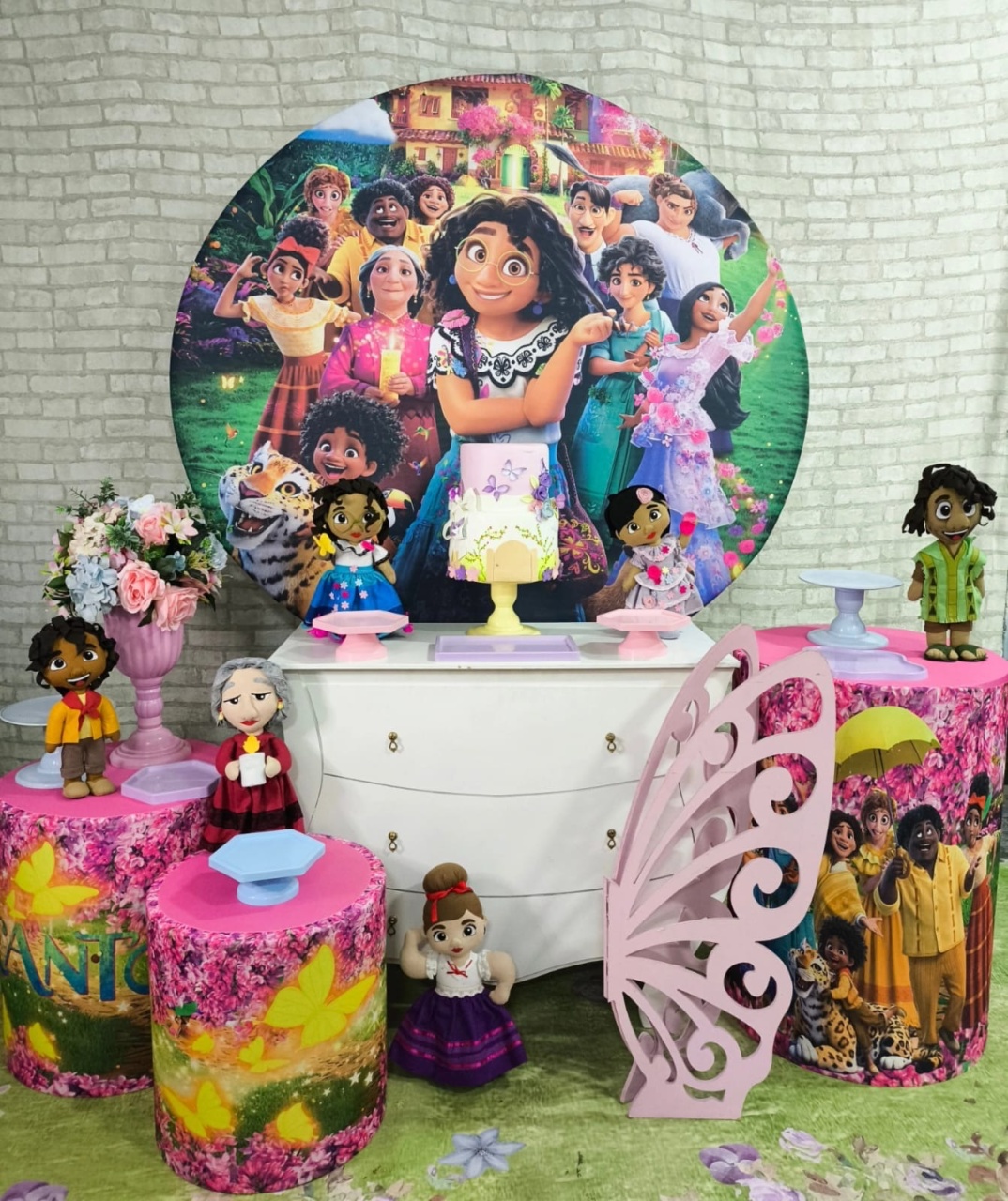 Encanto - Pegue E Monte Plus - LIS FESTAS E LOCAÇÕES
