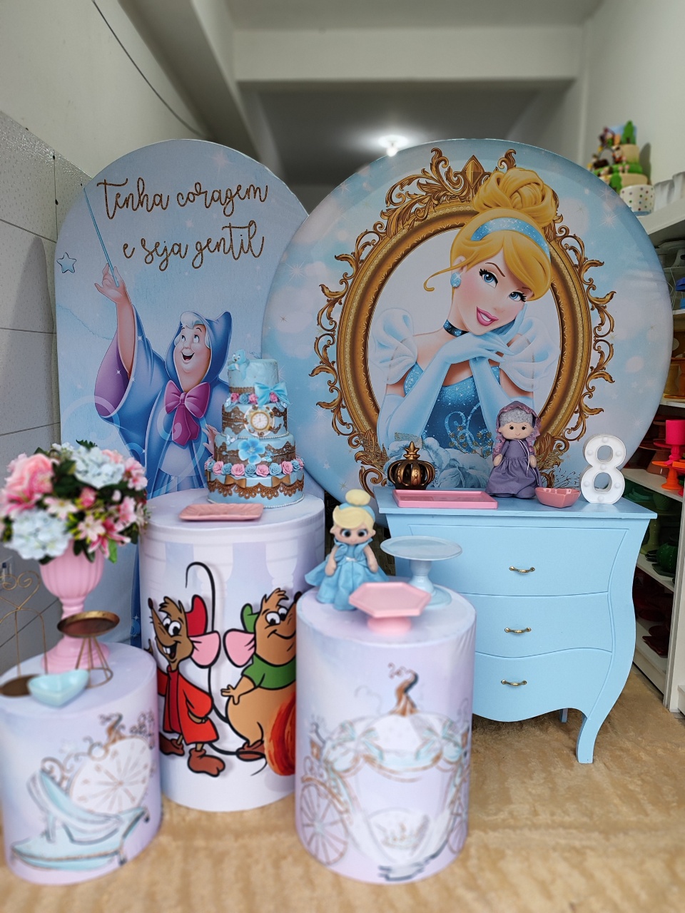Cinderela- Pegue E Monte Premium - LIS FESTAS E LOCAÇÕES