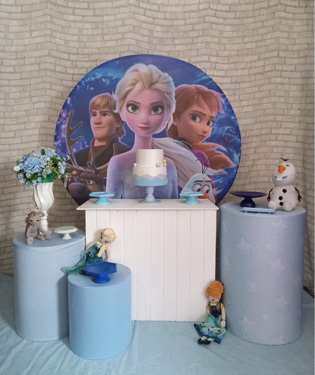 Frozen- Pegue E Monte Plus - LIS FESTAS E LOCAÇÕES