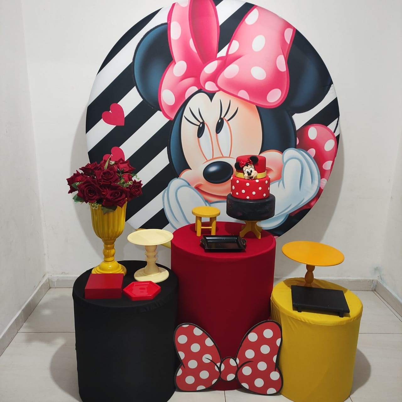 Minnie Vermelha 2- Pegue E Monte Pocket - LIS FESTAS E LOCAÇÕES