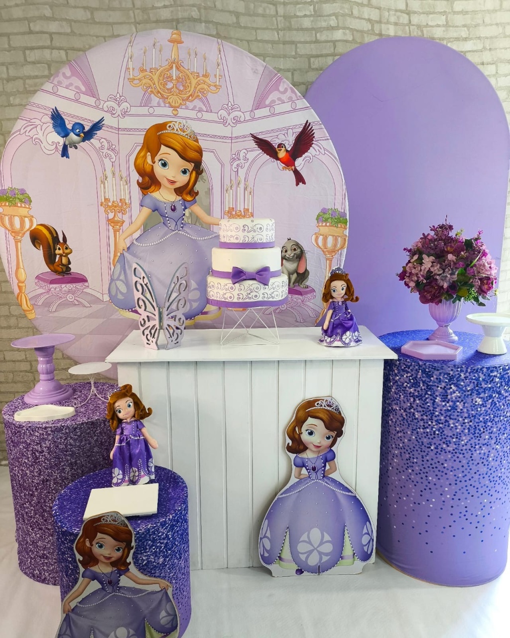 Princesinha Sofia- Pegue E Monte Premium - LIS FESTAS E LOCAÇÕES