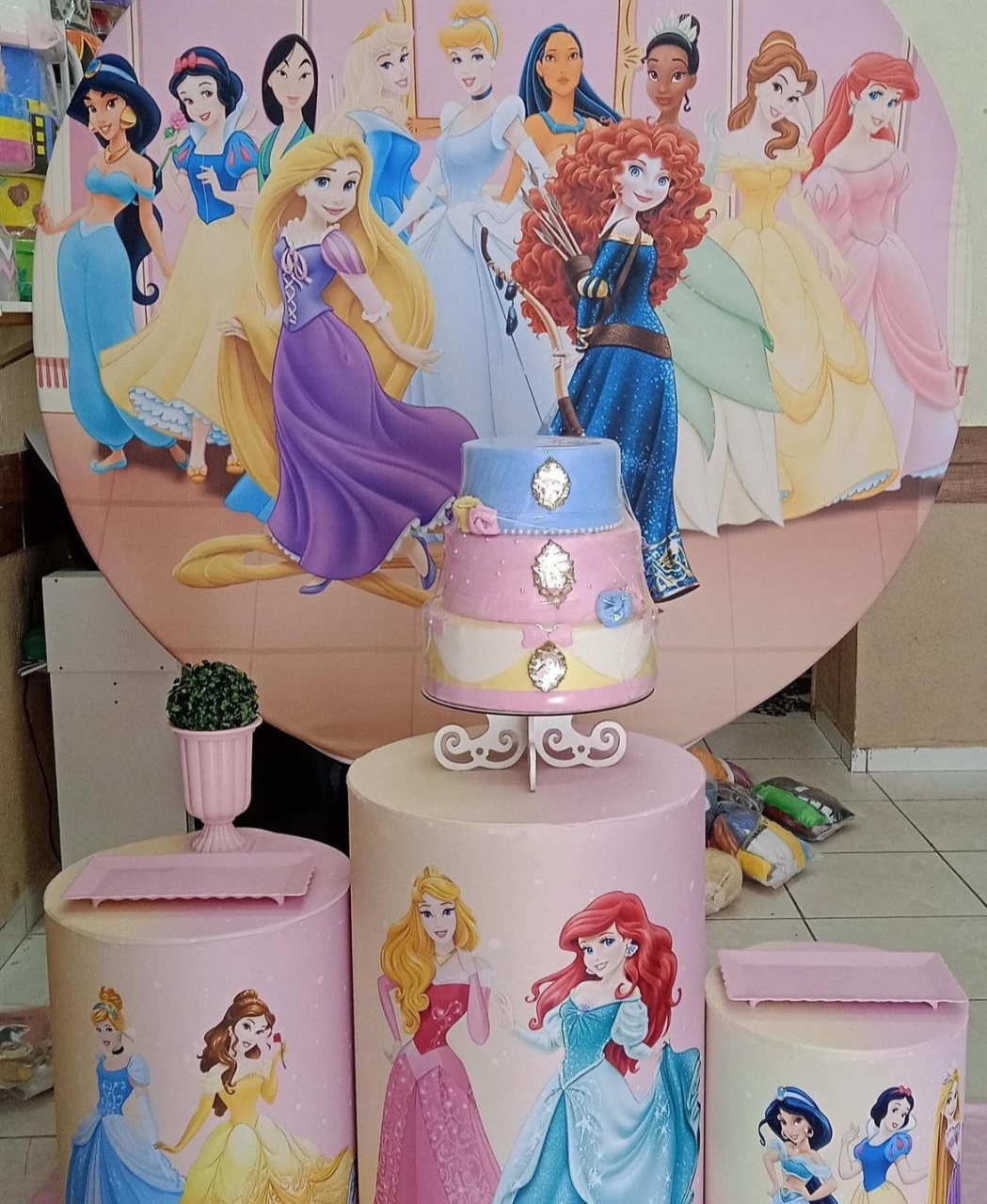 Princesas - Bronze - DECORAKM