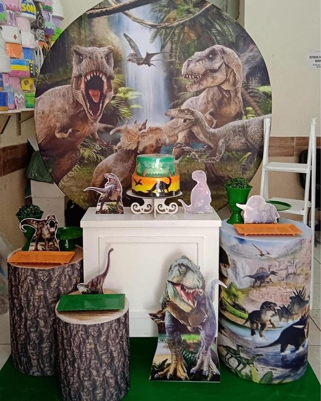 Dinossauro Grande - Ouro - DECORAKM