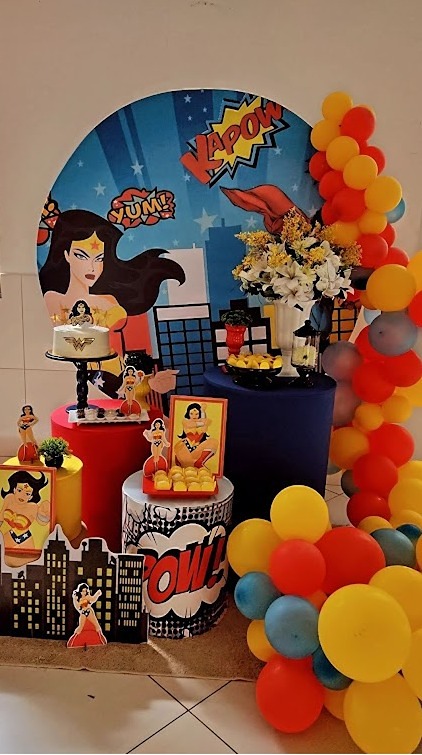 Decoração Adulto / Mulher Maravilha  - FIG FESTA 