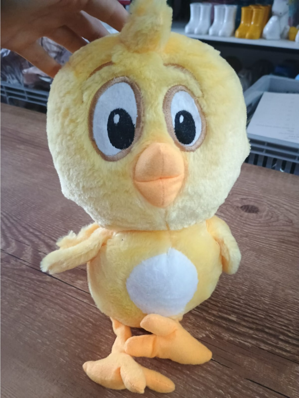 Pintinho Amarelinho - Pelúcia - adolettalocacoes