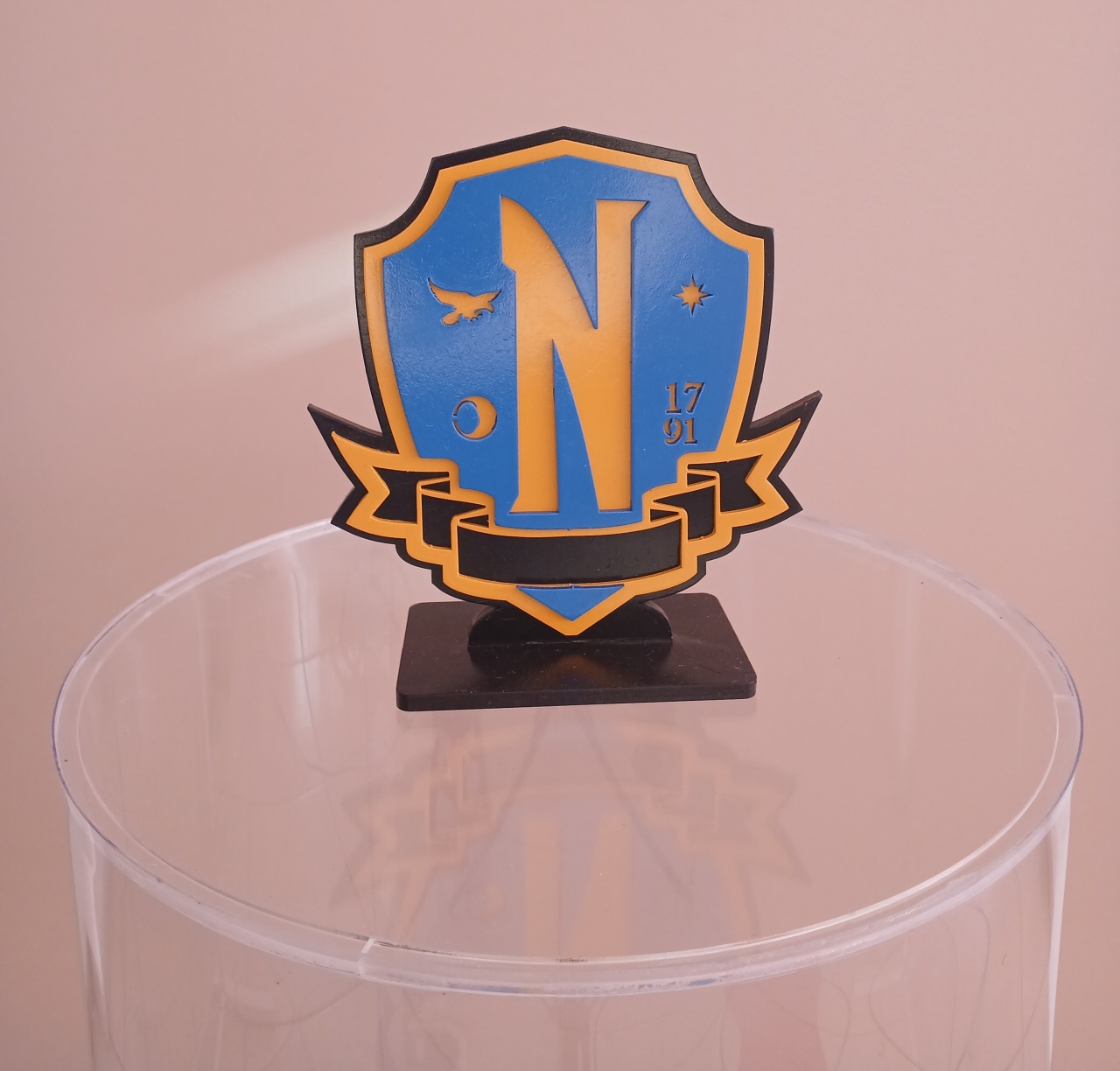 Enfeite de Mesa - Wandinha - Mdf - adolettalocacoes