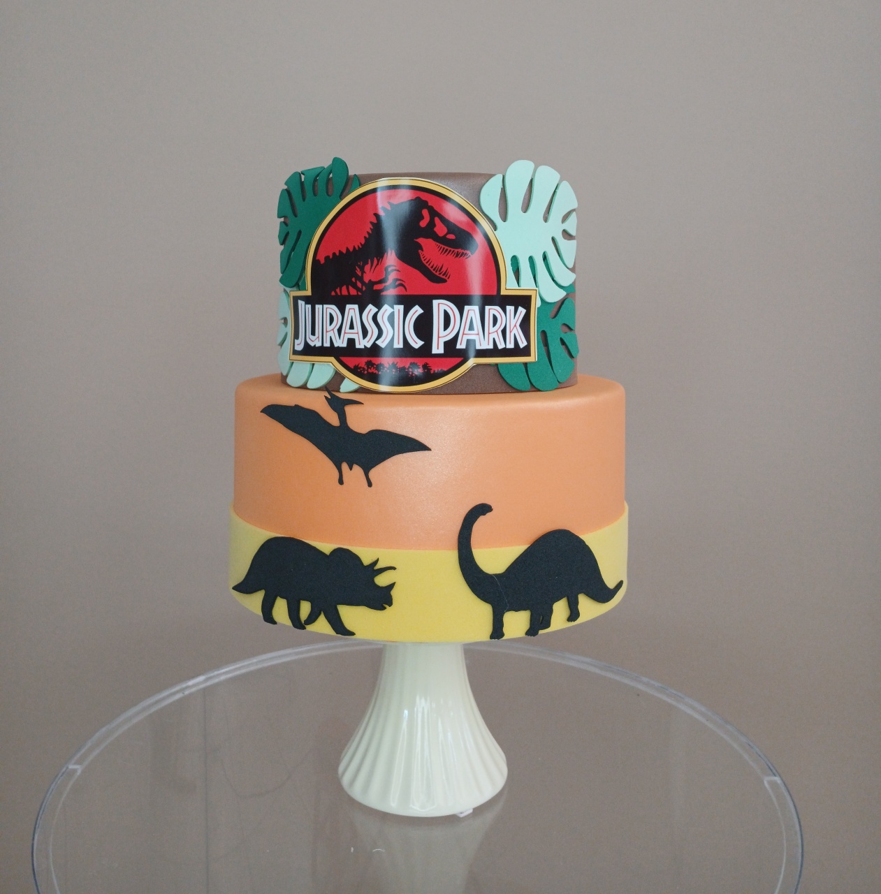 Bolo Cenográfico Jurassic Park - adolettalocacoes