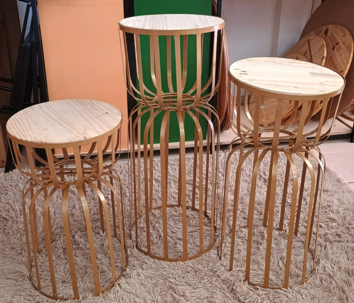 Trio de Mesas - Ampulheta - adolettalocacoes