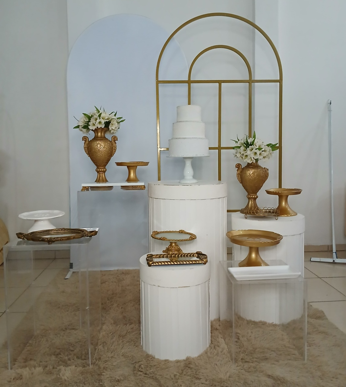 Kit Casamento Branco E Dourado - adolettalocacoes