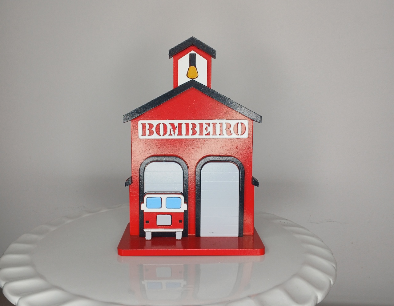 Enfeite de Mesa - Bombeiro - Mdf  - adolettalocacoes