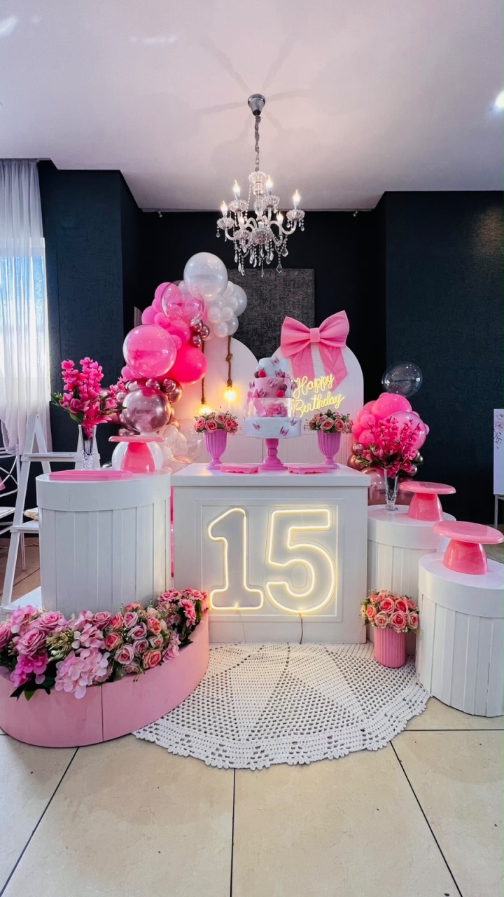 Decoração Completa 15 Anos Flores - RF PEGUE E MONTE E PERSONALIZADOS