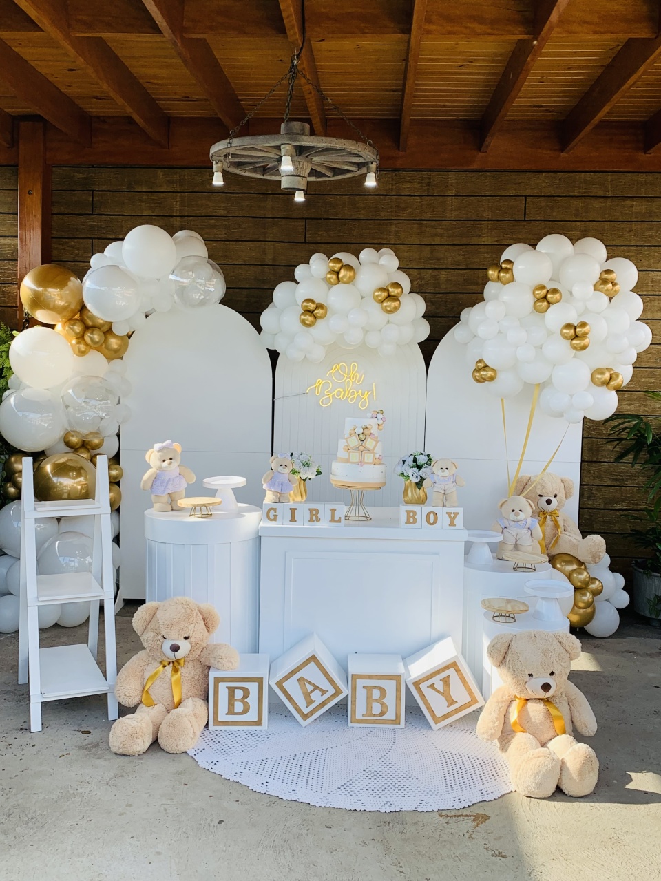 Decoração Chá Revelação Branco E Dourado - RF PEGUE E MONTE E PERSONALIZADOS