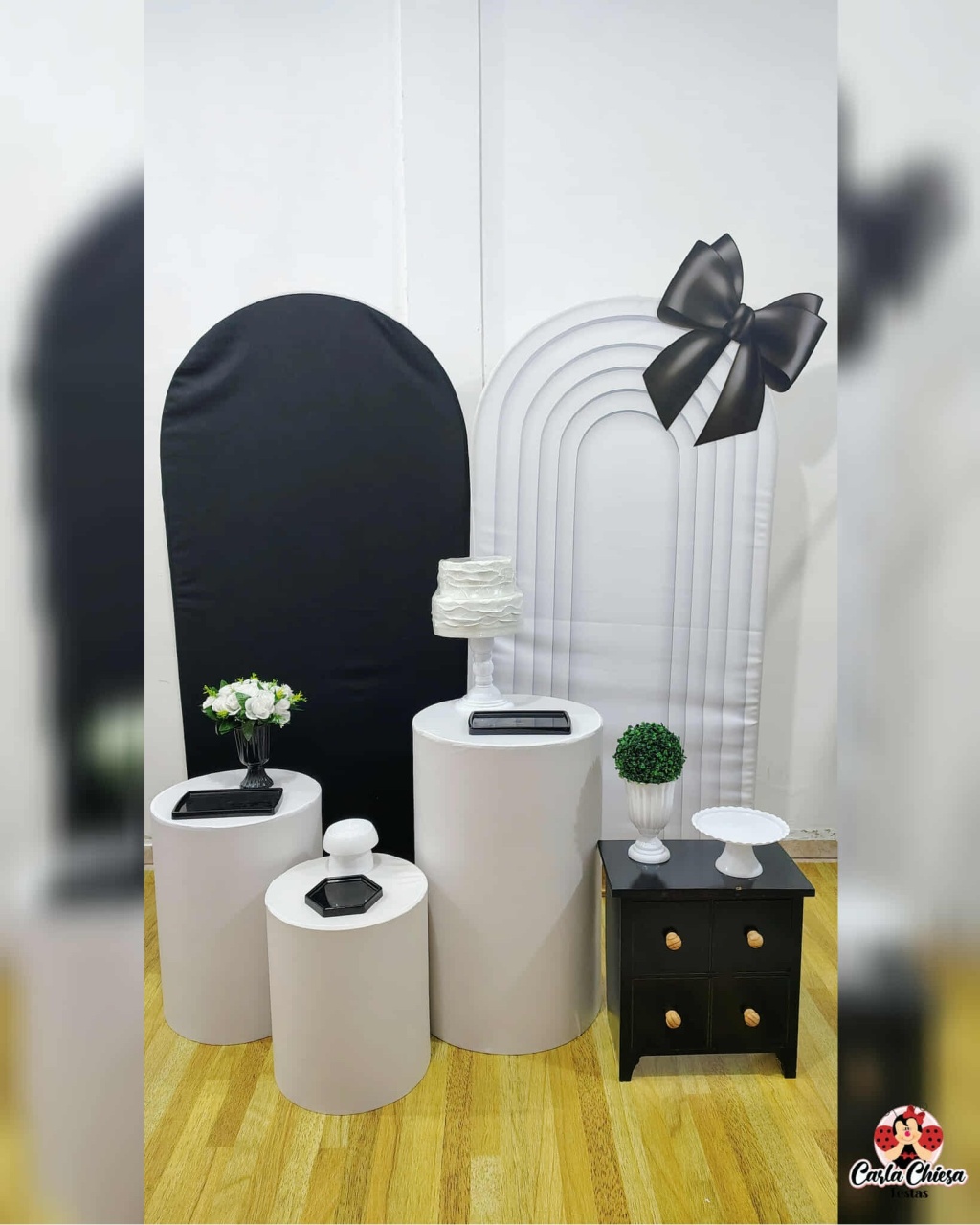 Composição Laços Preto E Branco - CARLA CHIESA FESTAS