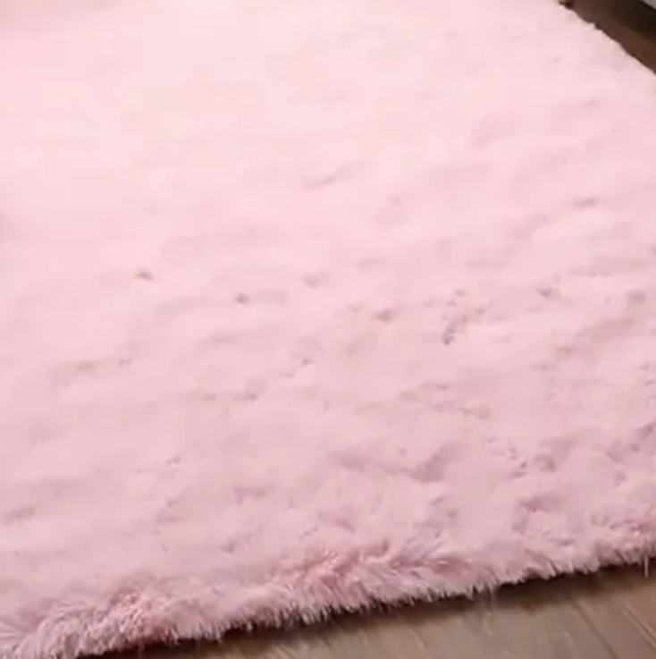 Tapete Pelo Alto Rosa Claro - CARLA CHIESA FESTAS