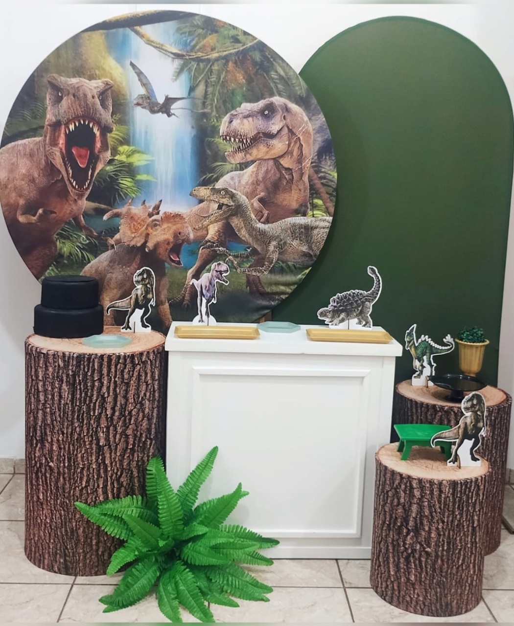 Kit Esmeralda Dinossauros - CARLA CHIESA FESTAS