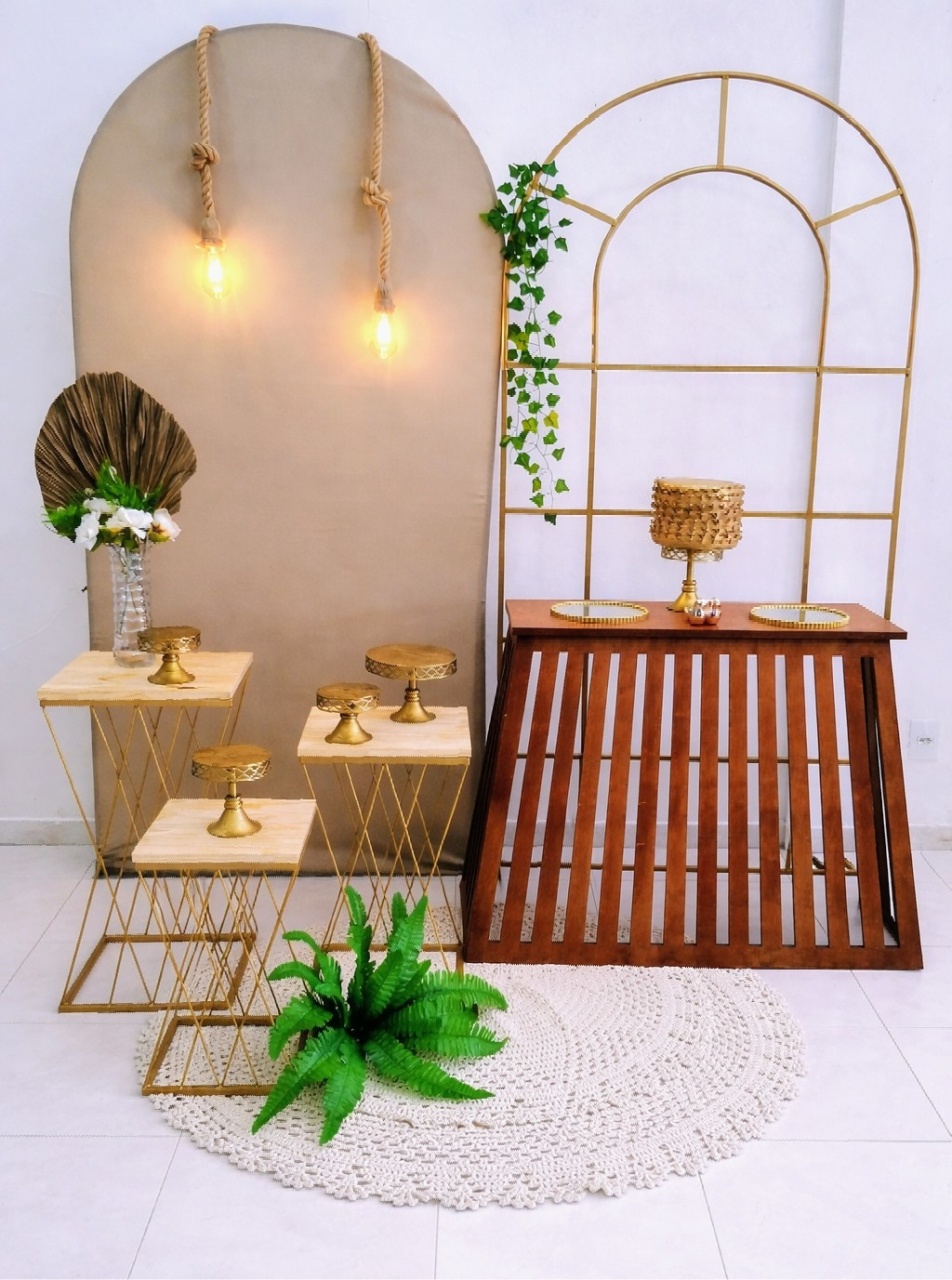 Composição Bege Luxo Casamento/ Noivado/ Aniversário  - CARLA CHIESA FESTAS