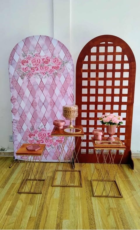 Kit Floral Geométrico C/ Painel Treliça - CARLA CHIESA FESTAS