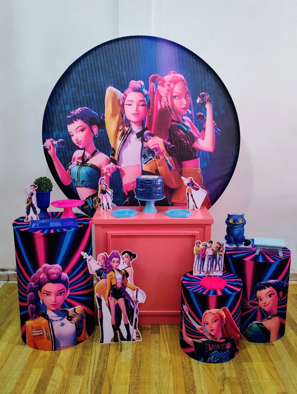 Composição Guerreiras Kpop - CARLA CHIESA FESTAS
