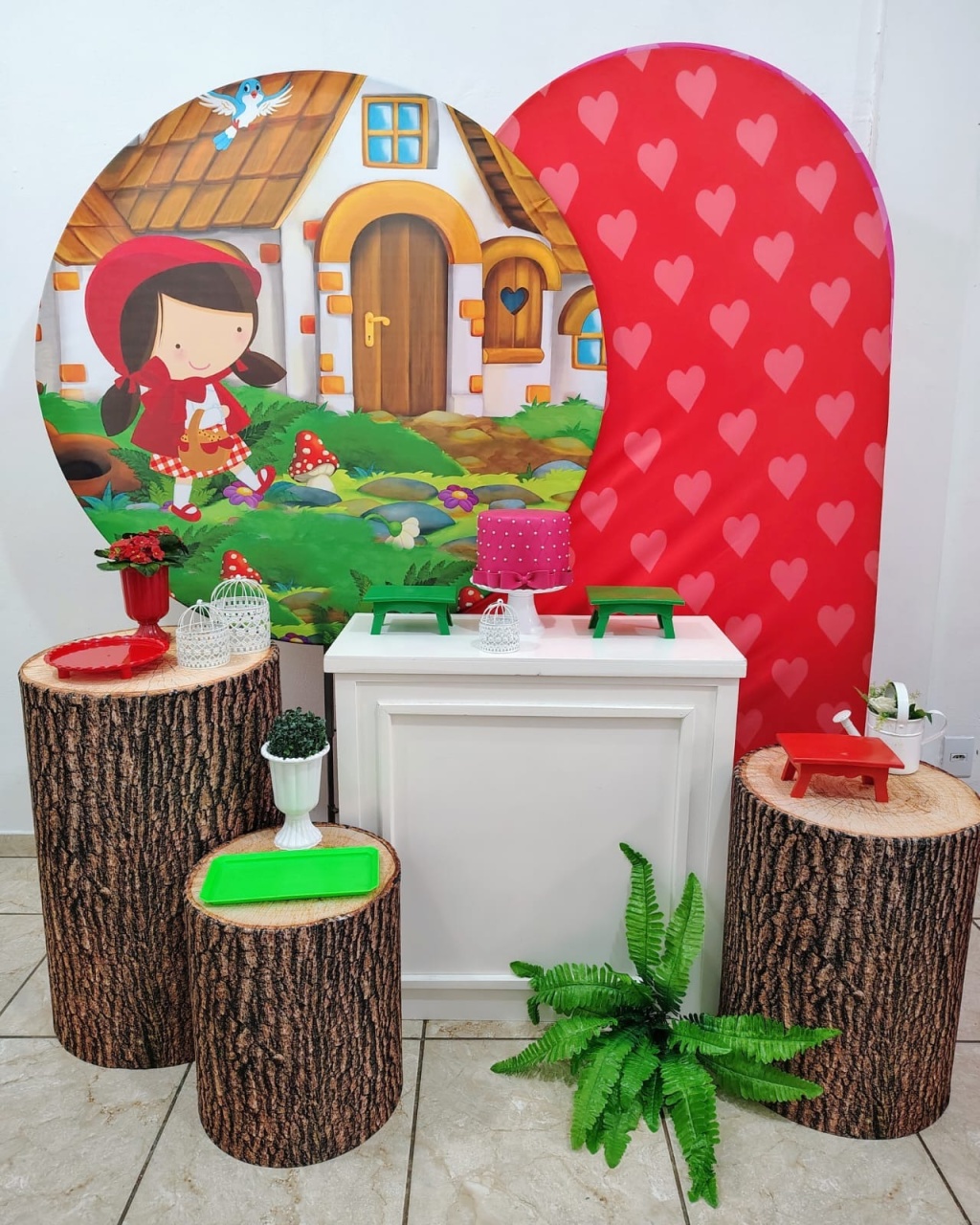 Kit Esmeralda Chapeuzinho Vermelho - CARLA CHIESA FESTAS